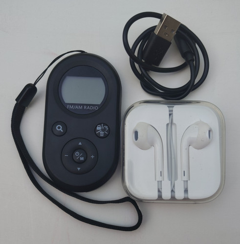 Pocket radio small - am,